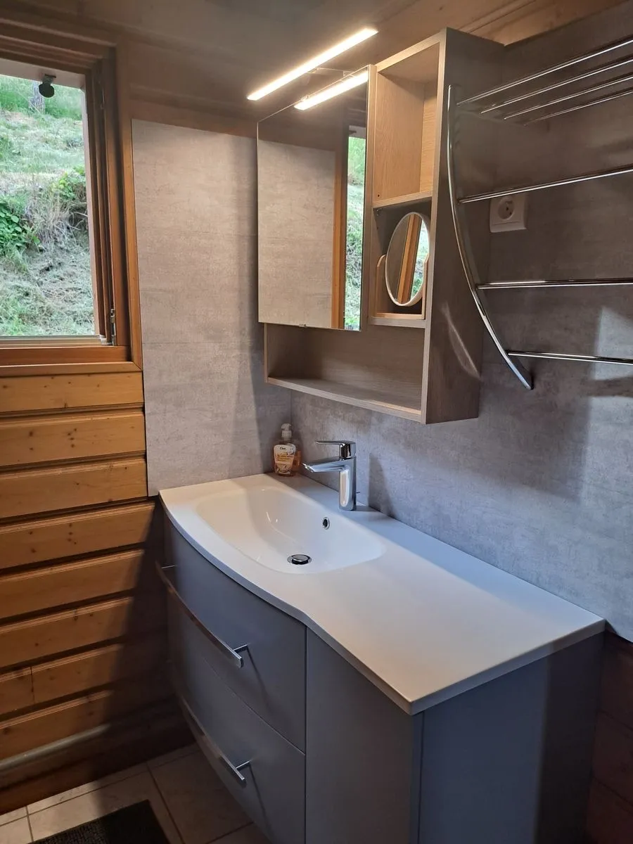 Salle d'eau d'Églantine, douche à l'italienne